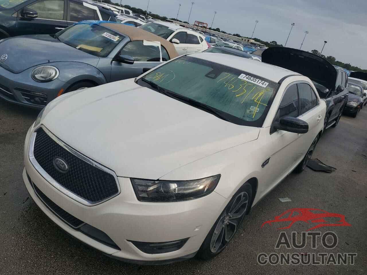 FORD TAURUS 2018 - 1FAHP2KT9JG118256