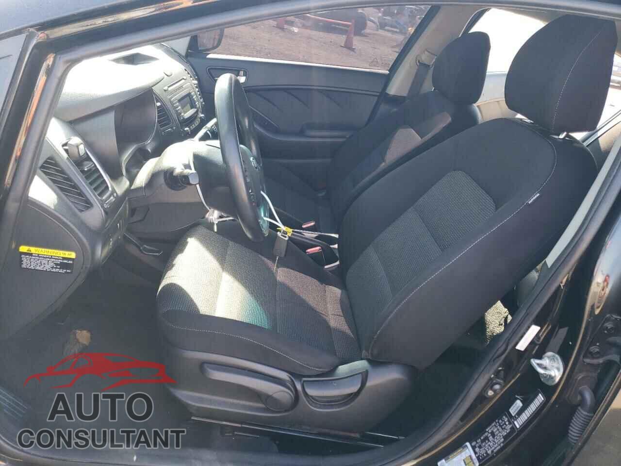 KIA FORTE 2017 - 3KPFK4A76HE141908