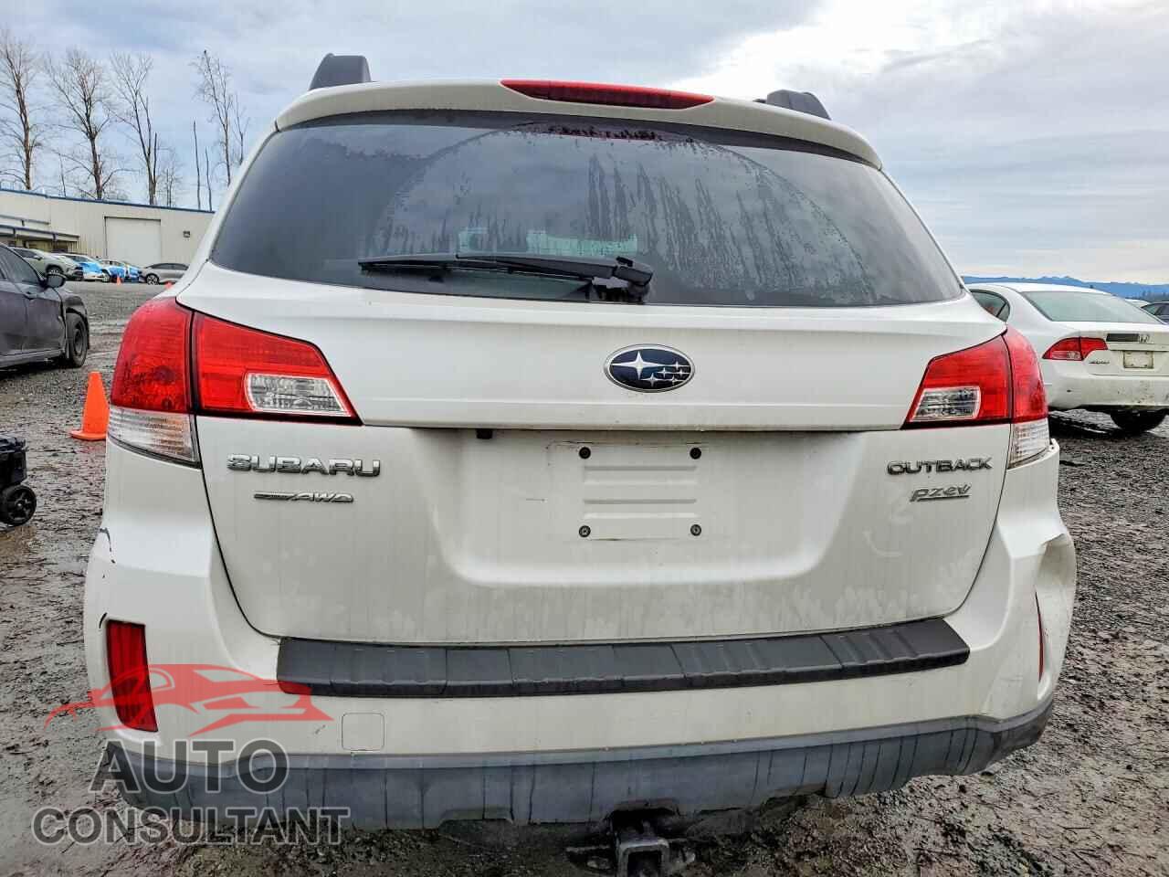 SUBARU OUTBACK 2013 - 4S4BRBGC6D3206644