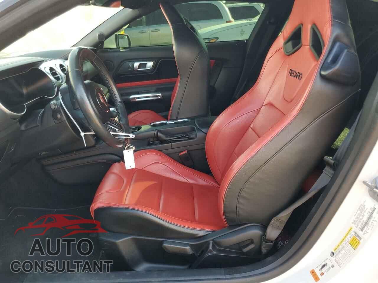 FORD MUSTANG 2018 - 1FA6P8CF4J5104229