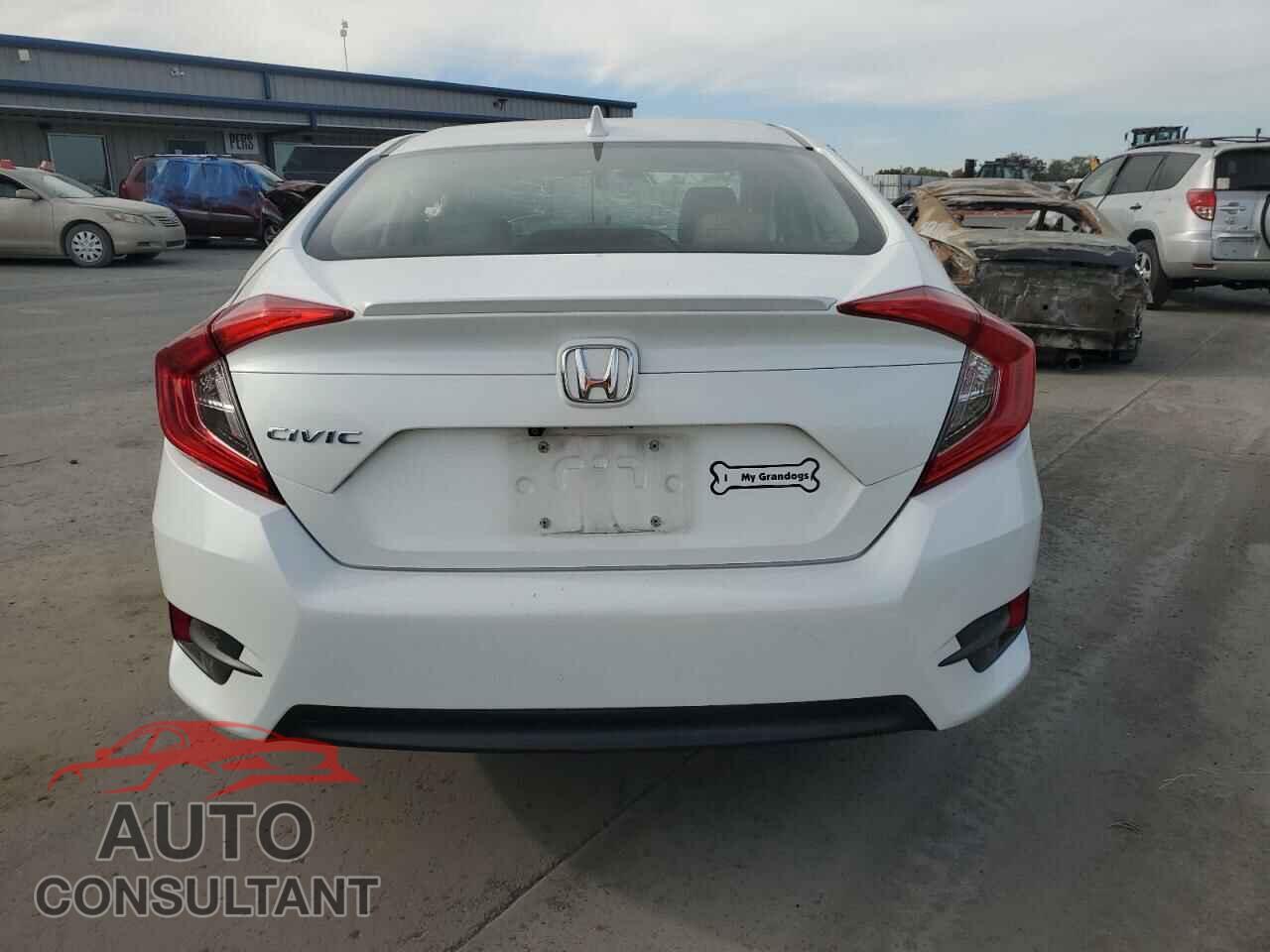 HONDA CIVIC 2018 - JHMFC1F70JX041926