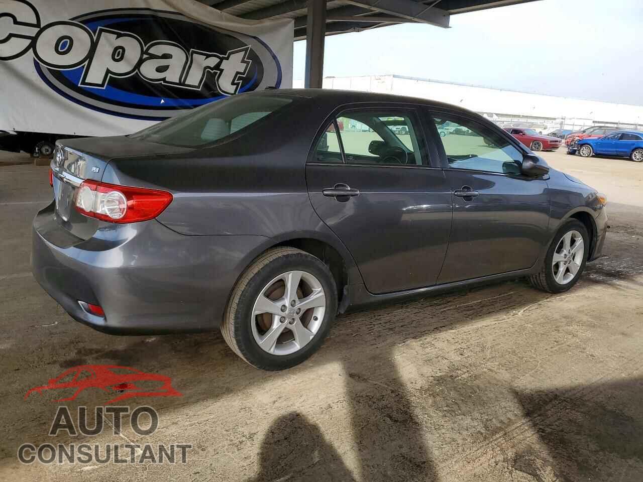 TOYOTA COROLLA 2013 - 2T1BU4EE8DC120181
