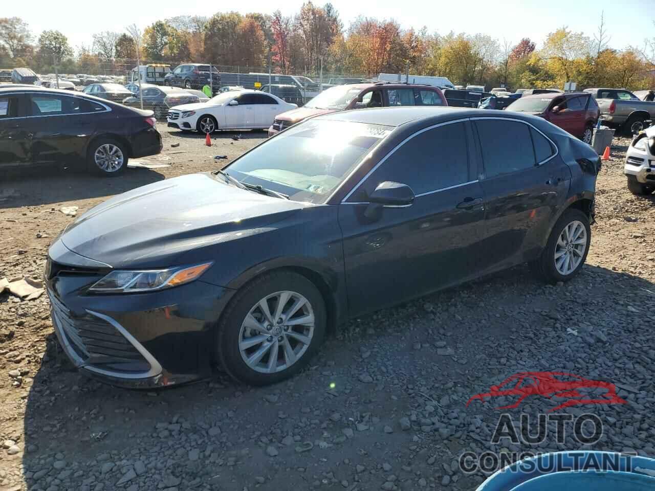 TOYOTA CAMRY 2022 - 4T1C11BK3NU062938