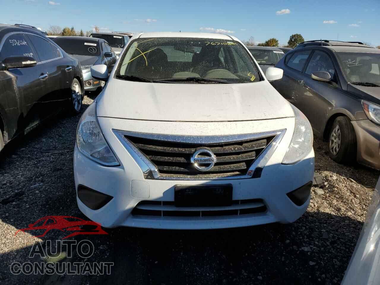 NISSAN VERSA 2017 - 3N1CN7AP1HL877231