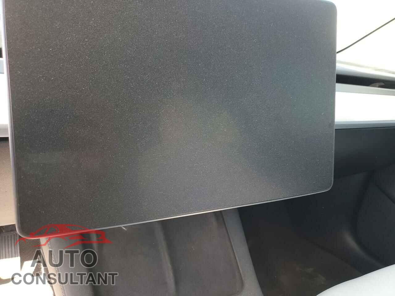 TESLA MODEL 3 2021 - 5YJ3E1EA8MF978419