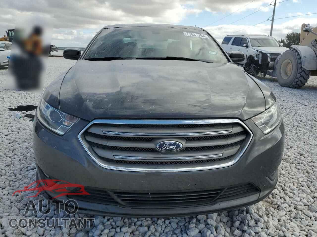 FORD TAURUS 2018 - 1FAHP2E84JG112274