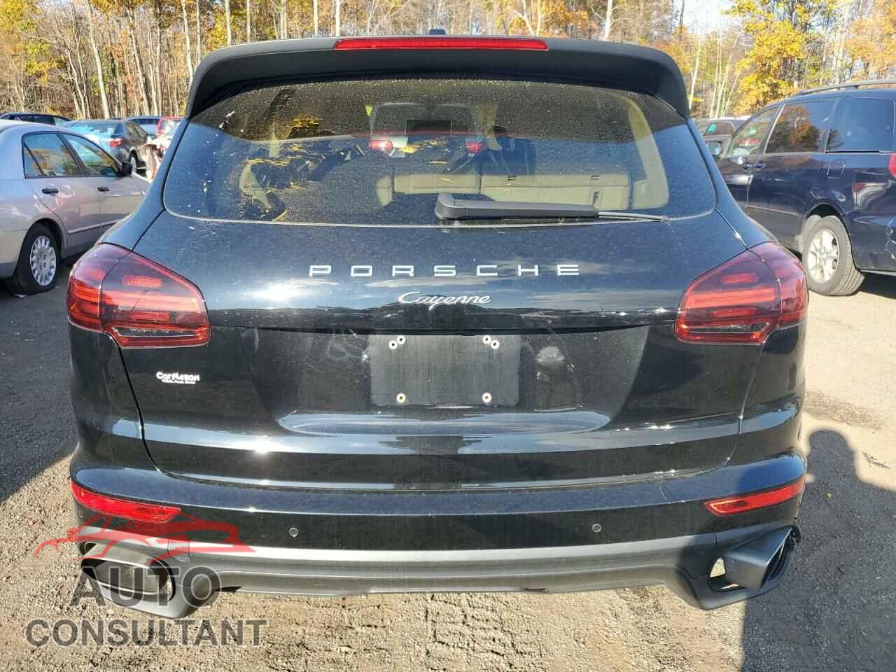 PORSCHE CAYENNE 2016 - WP1AA2A25GKA37622