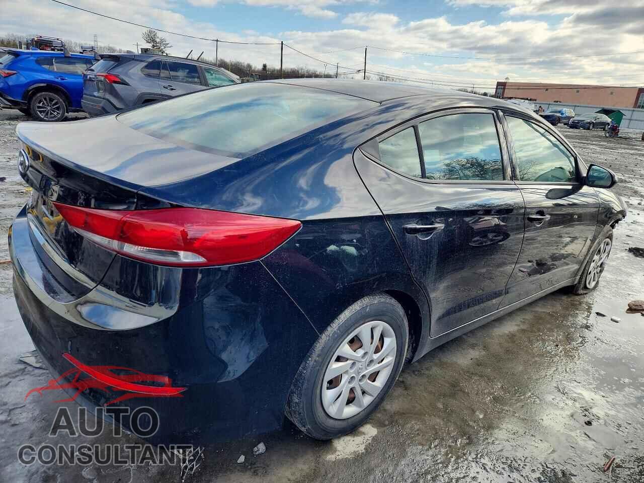 HYUNDAI ELANTRA 2018 - 5NPD74LF0JH257281