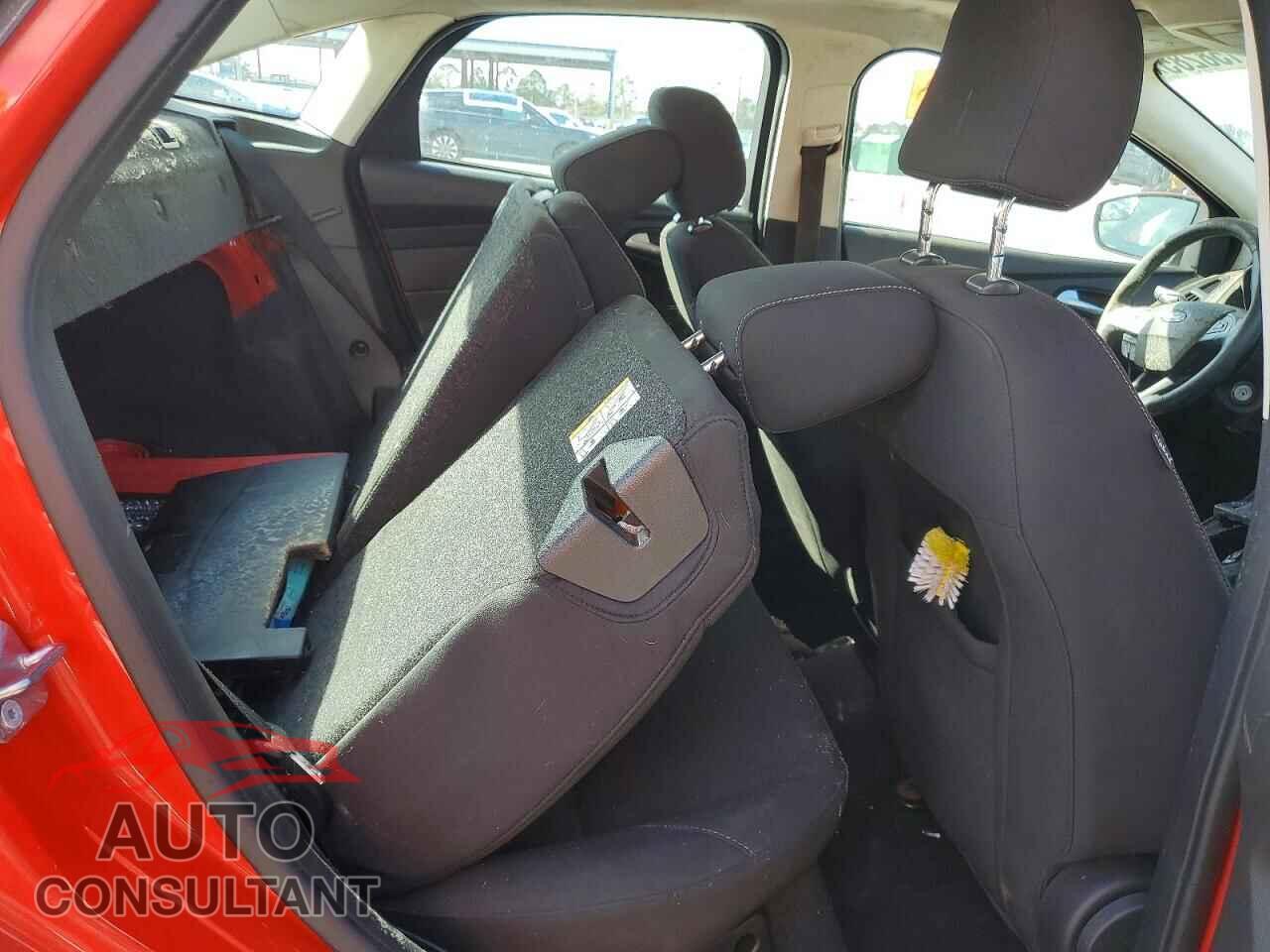 FORD FOCUS 2016 - 1FADP3F22GL296791