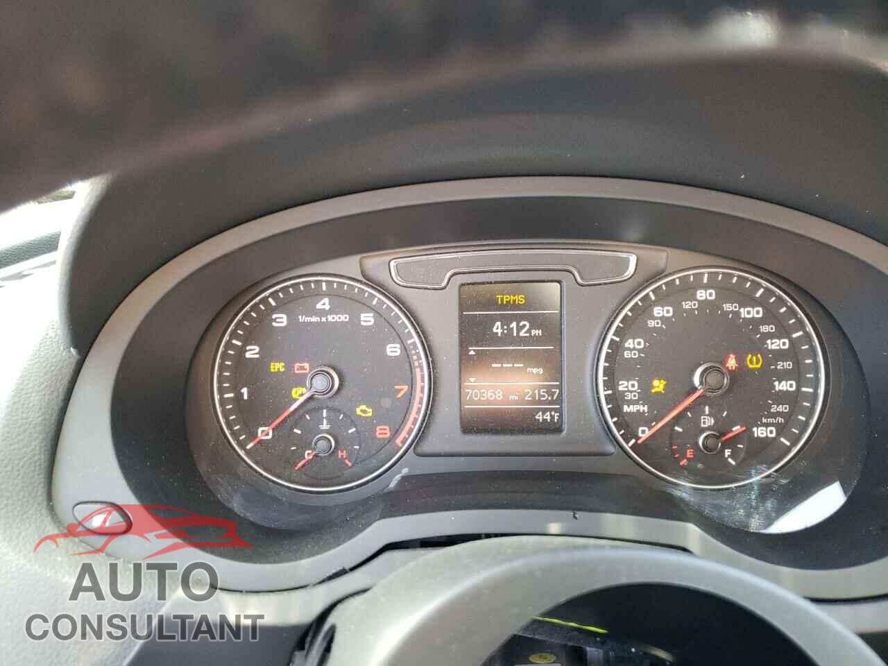 AUDI Q3 2017 - WA1ECCFS9HR013077