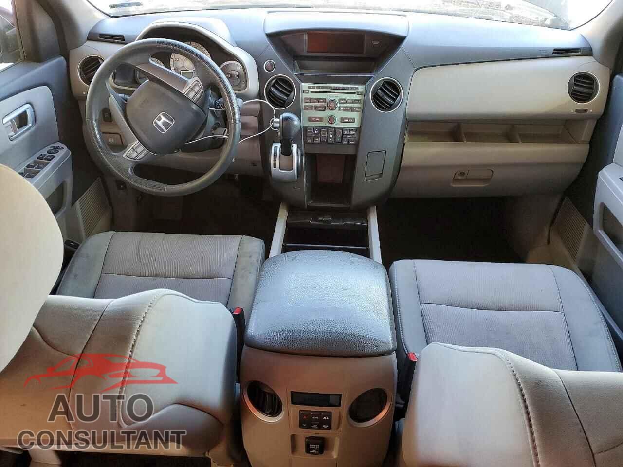 HONDA PILOT 2010 - 5FNYF4H49AB008357