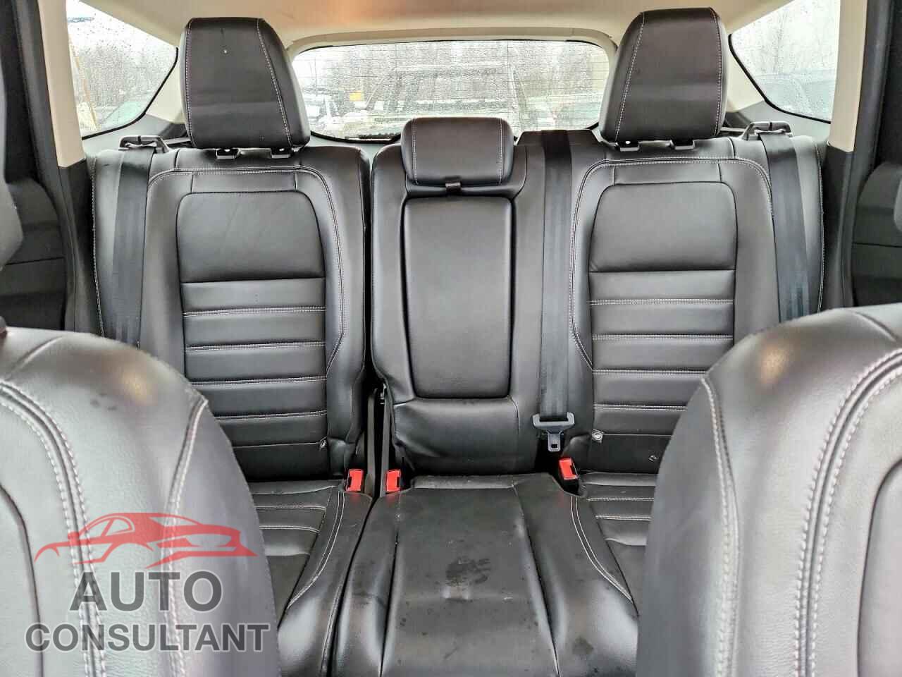 FORD ESCAPE 2017 - 1FMCU0JD3HUD47857