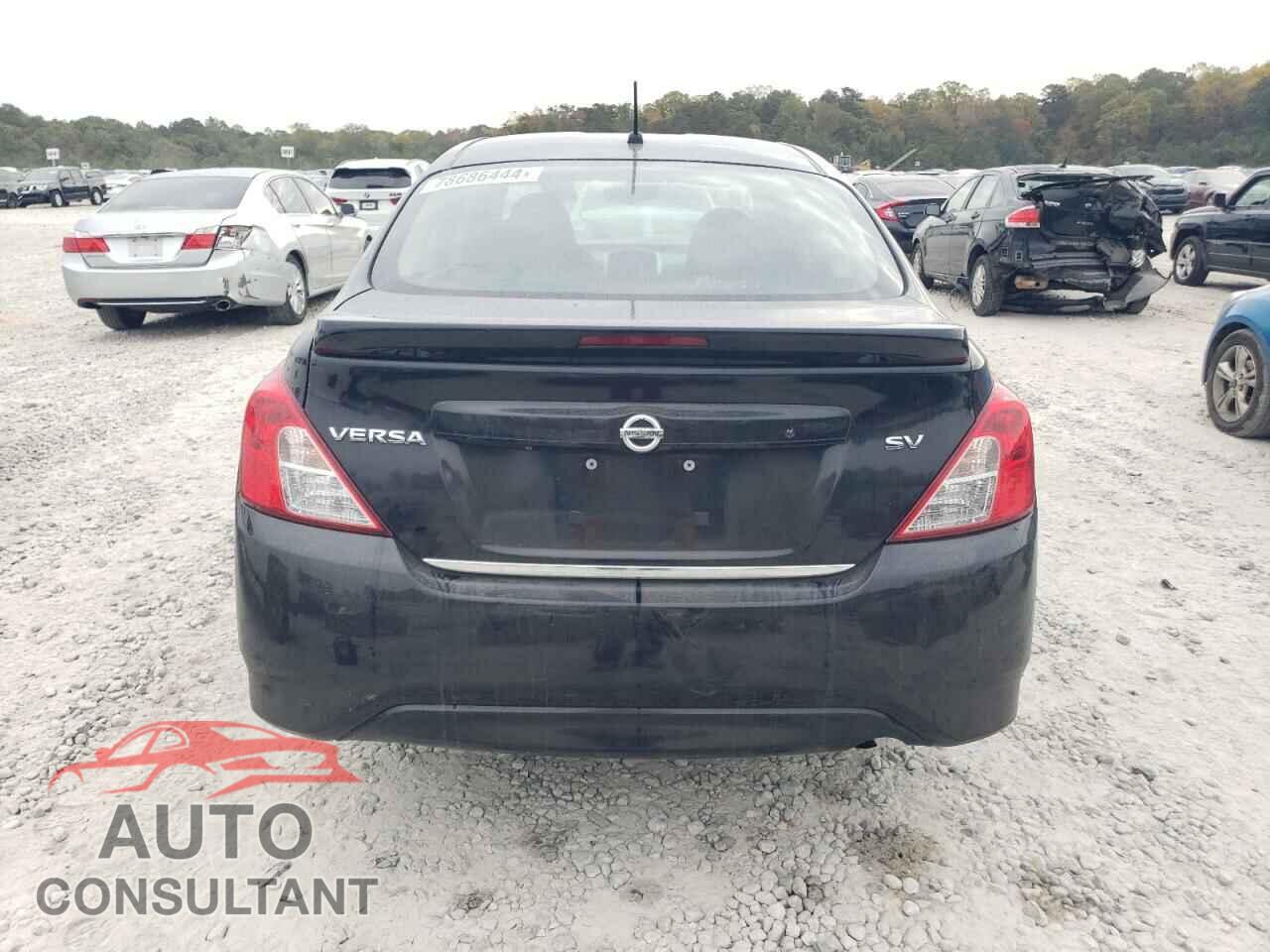 NISSAN VERSA 2019 - 3N1CN7AP3KL879571