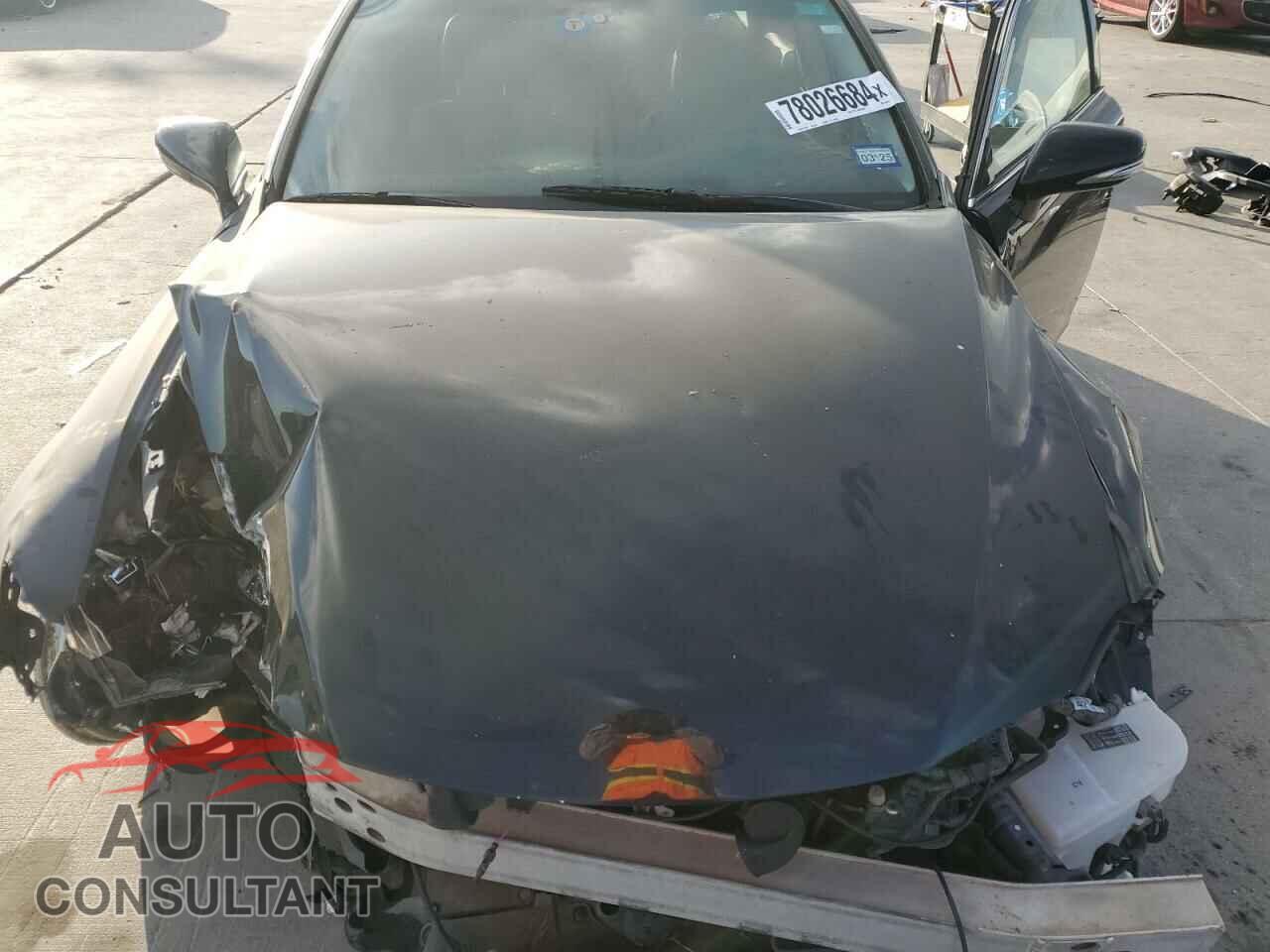 LEXUS IS 2011 - JTHBE5C21B5026034