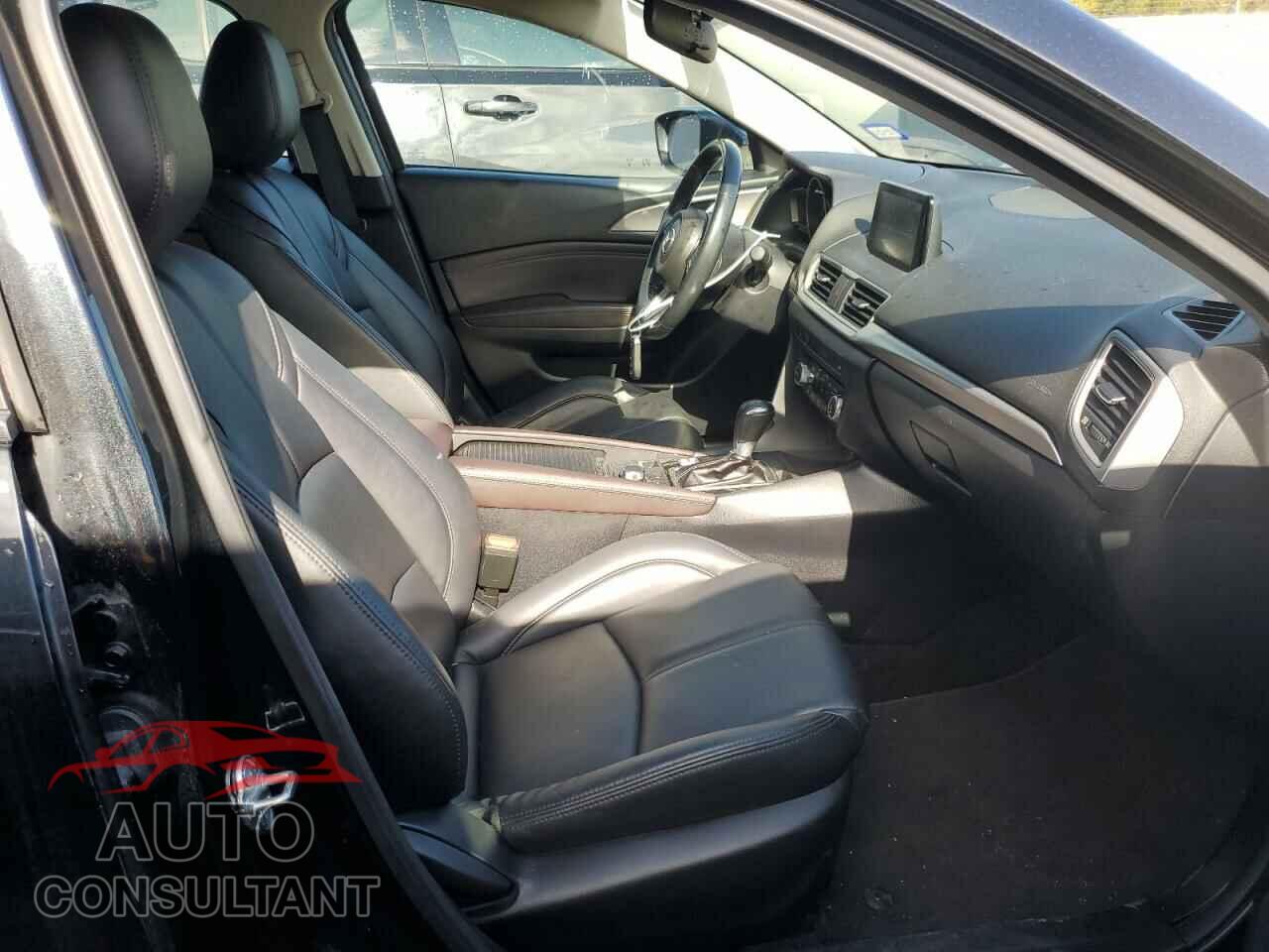 MAZDA 3 2018 - 3MZBN1L36JM241062