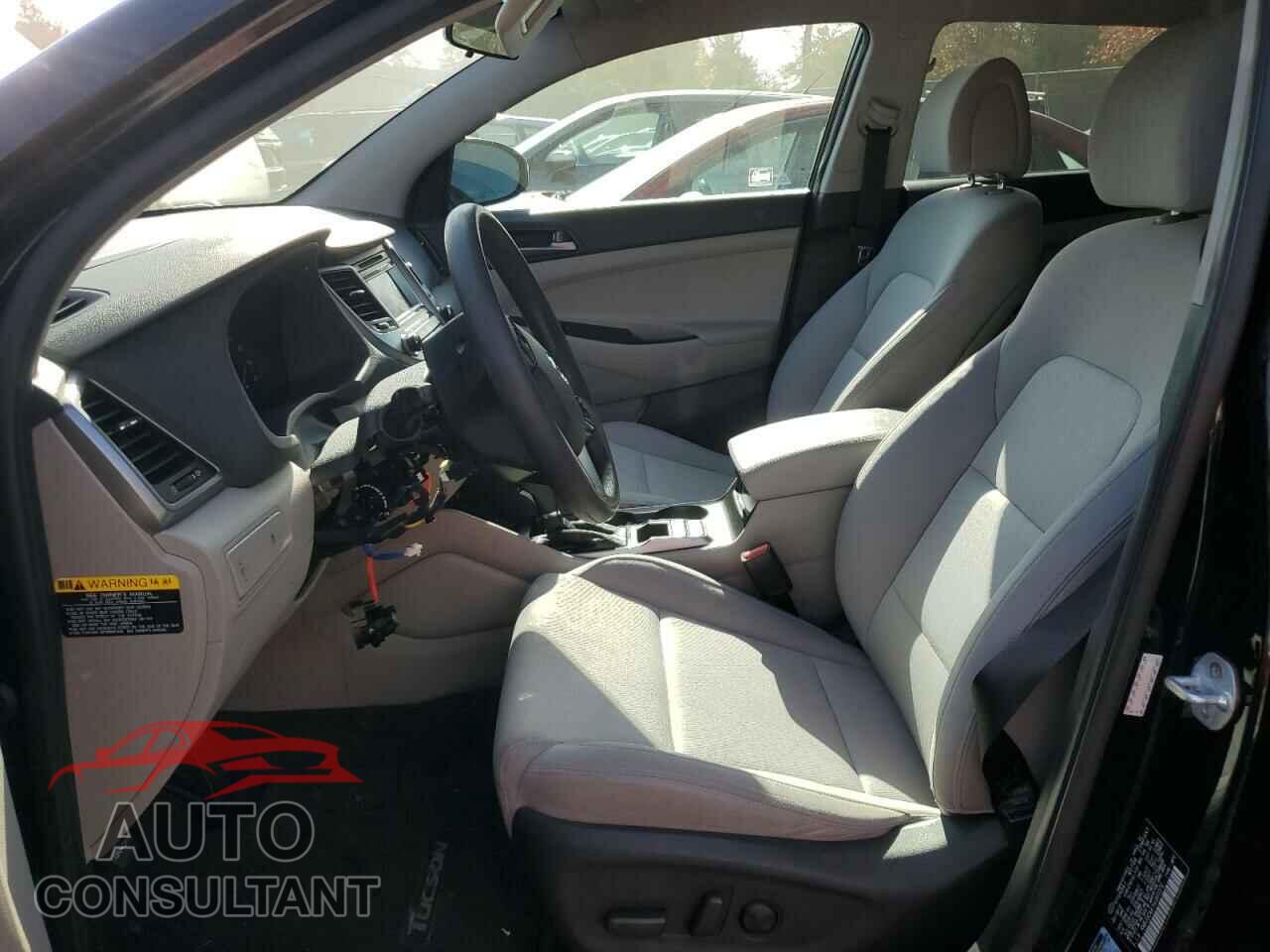 HYUNDAI TUCSON 2017 - KM8J3CA47HU303372