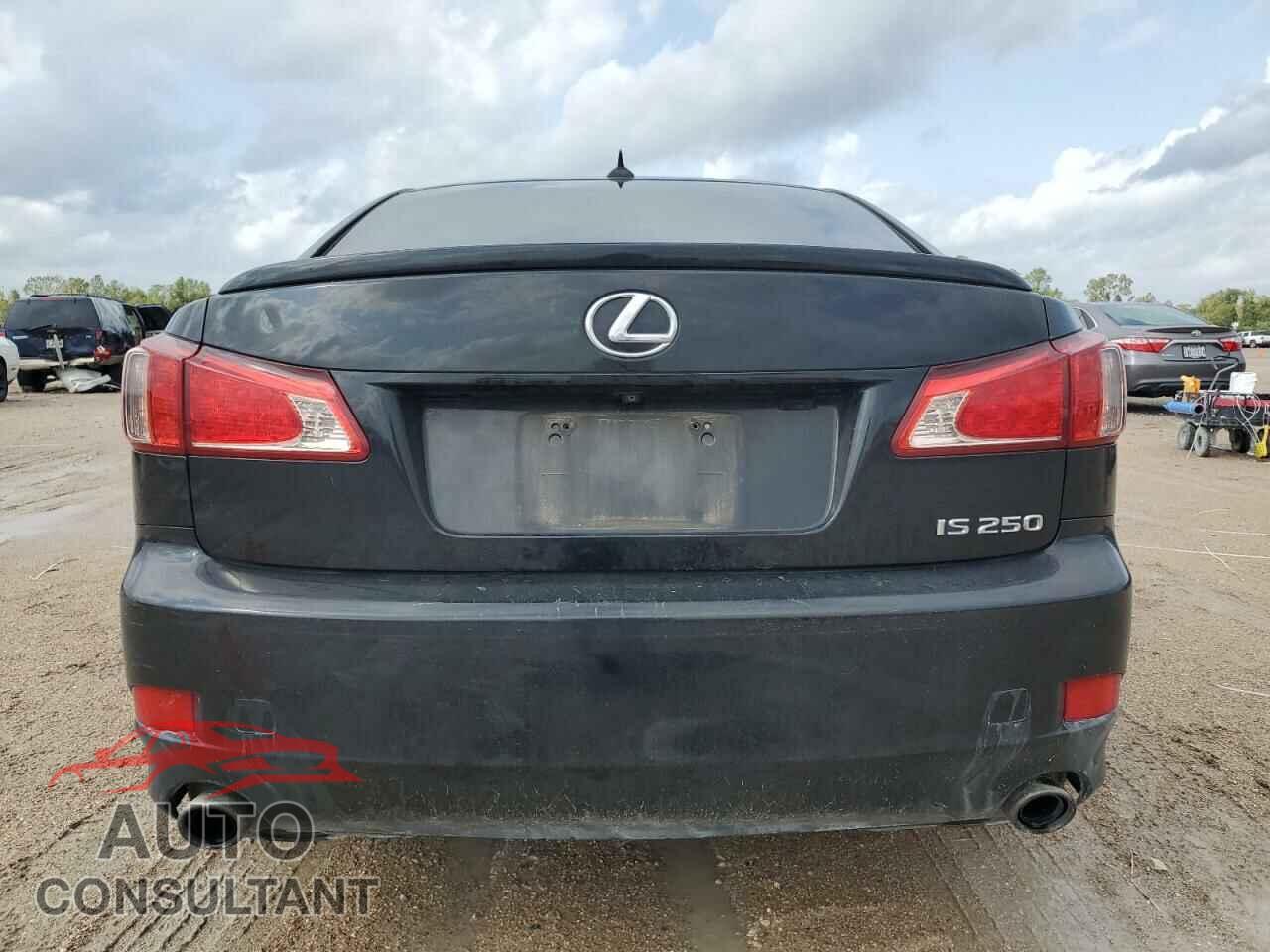 LEXUS IS 2011 - JTHBF5C23B5156023
