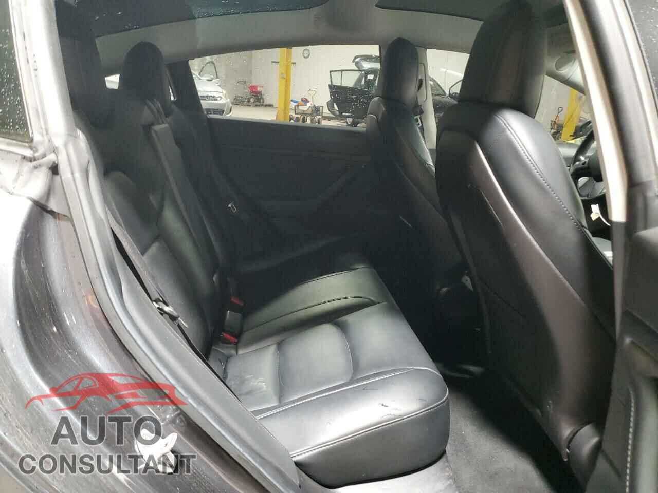 TESLA MODEL 3 2019 - 5YJ3E1EA2KF396166