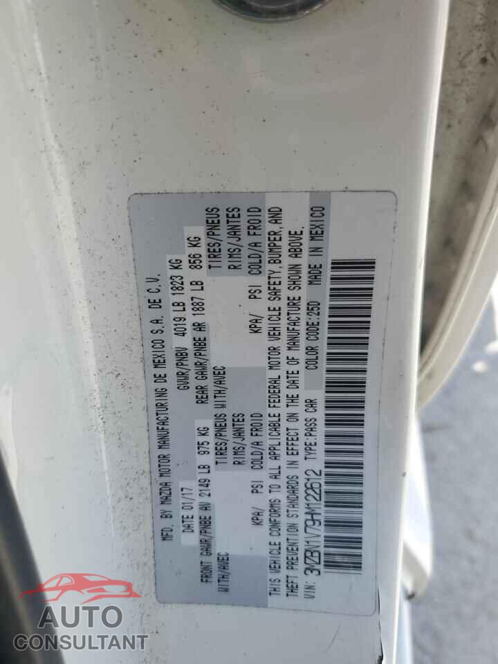 MAZDA 3 2017 - 3MZBN1V79HM122612
