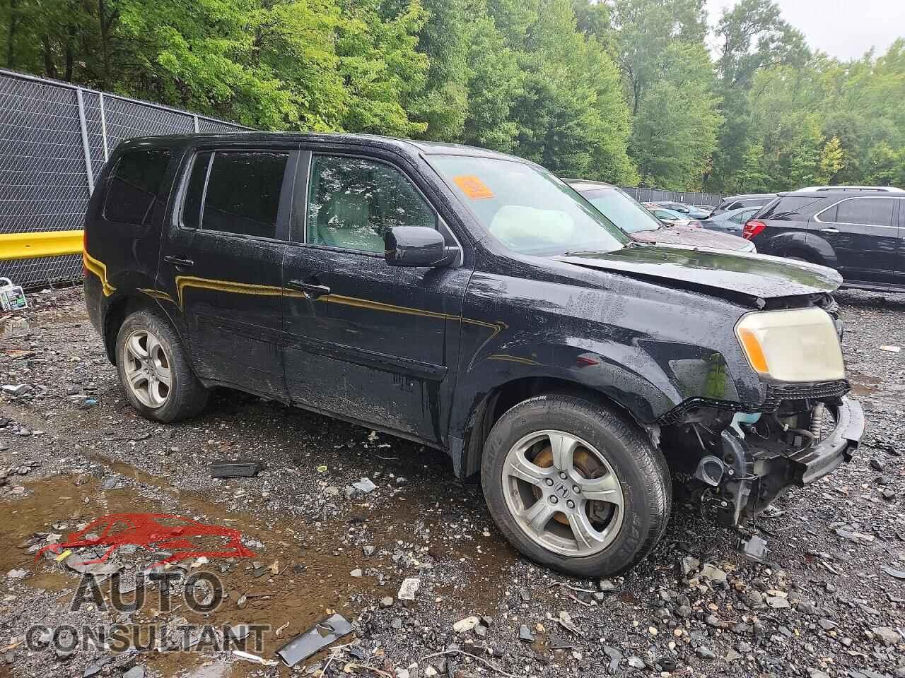 HONDA PILOT 2013 - 5FNYF4H71DB013910