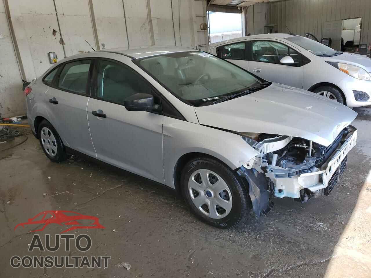 FORD FOCUS 2017 - 1FADP3E23HL241608