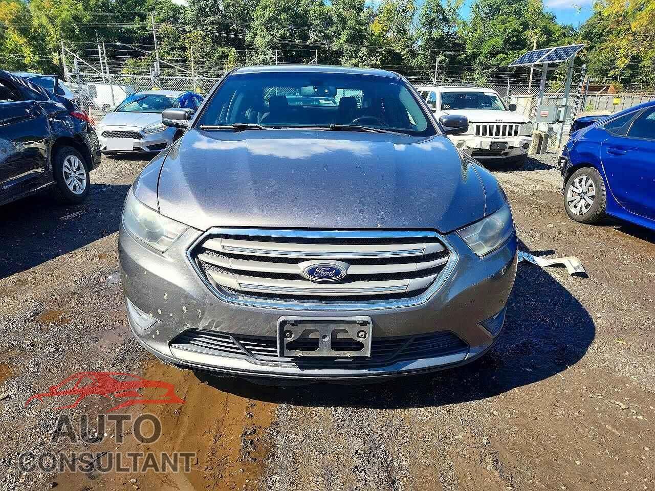 FORD TAURUS 2013 - 1FAHP2E89DG151656