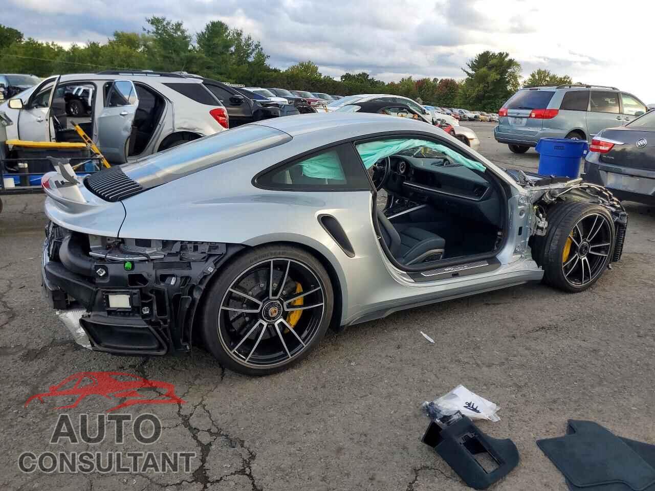 PORSCHE 911 2021 - WP0AD2A98MS257791