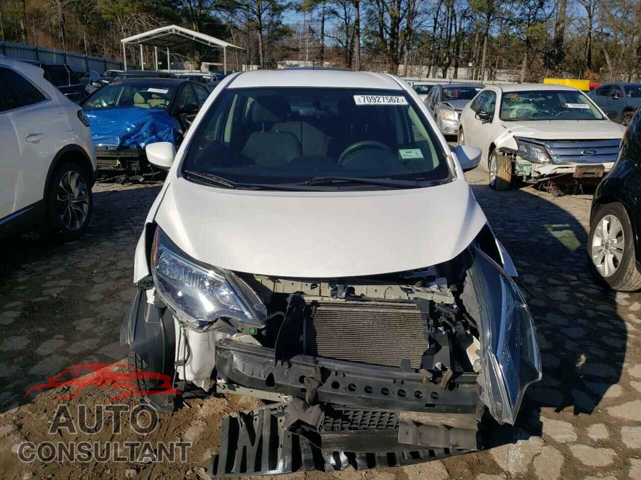 NISSAN VERSA 2017 - 3N1CE2CP8HL379057
