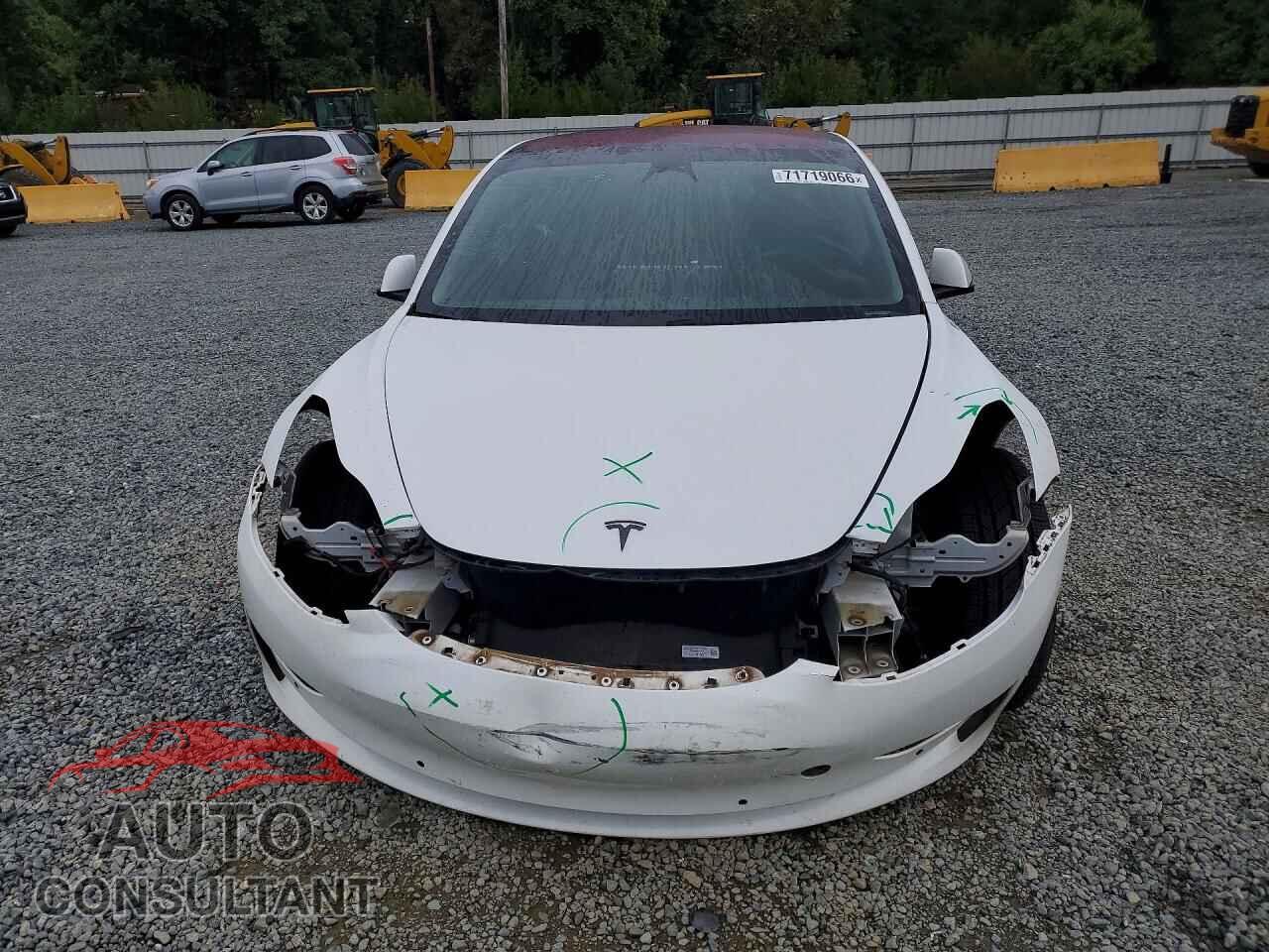 TESLA MODEL 3 2018 - 5YJ3E1EA5JF044844