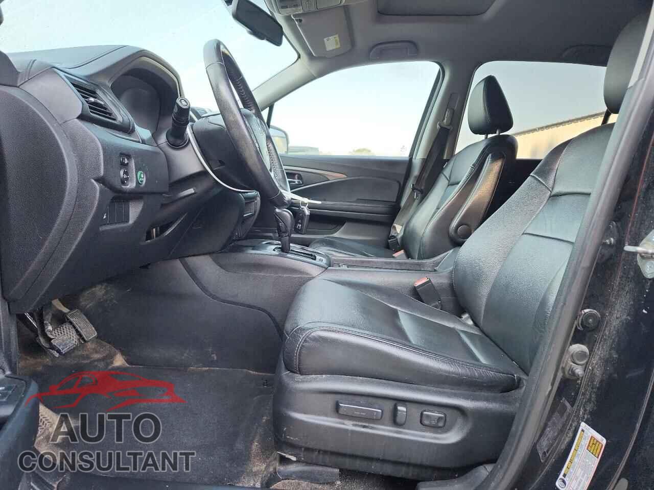 HONDA PILOT 2017 - 5FNYF5H57HB048168