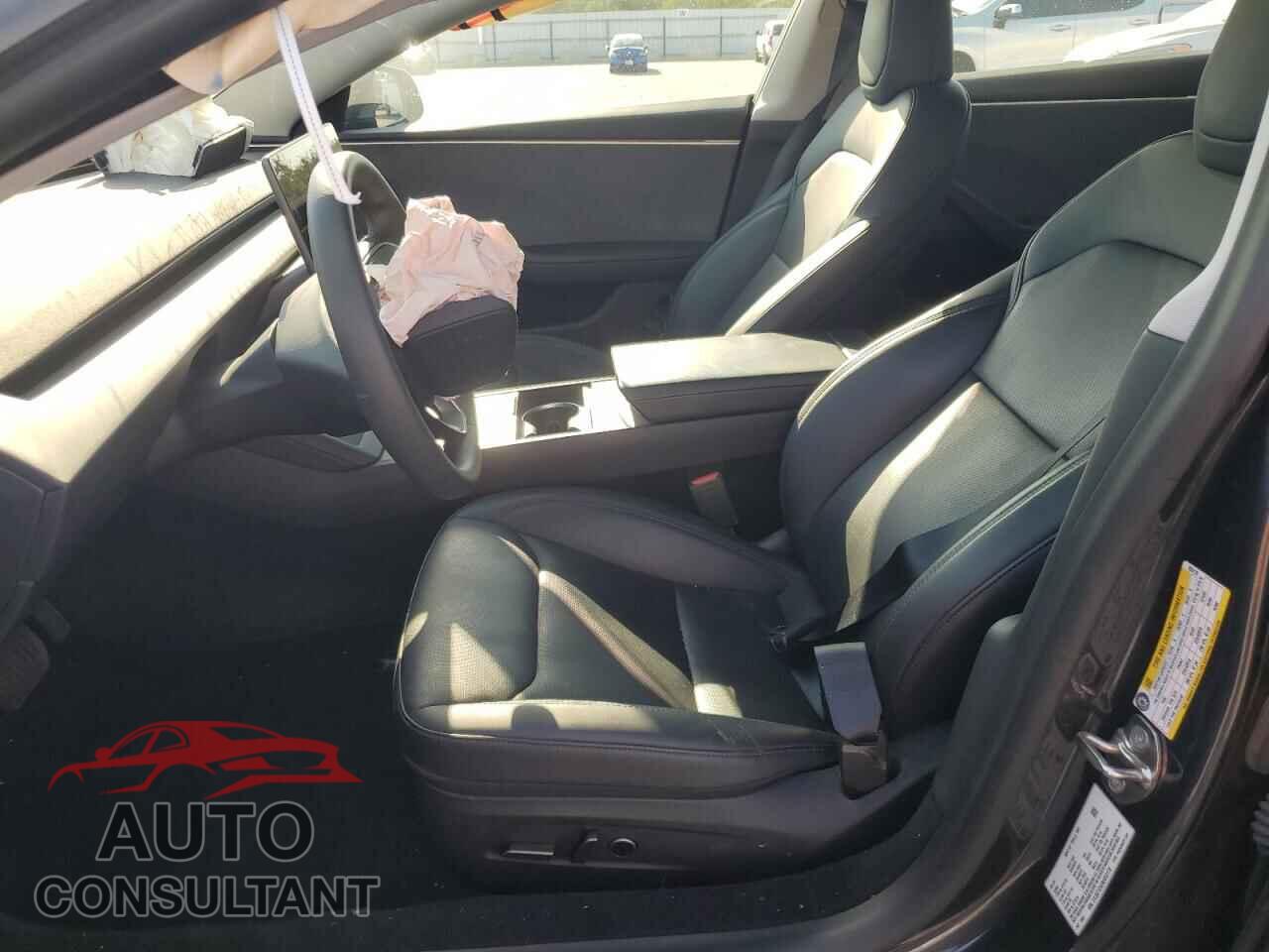 TESLA MODEL 3 2024 - 5YJ3E1EA2RF853178