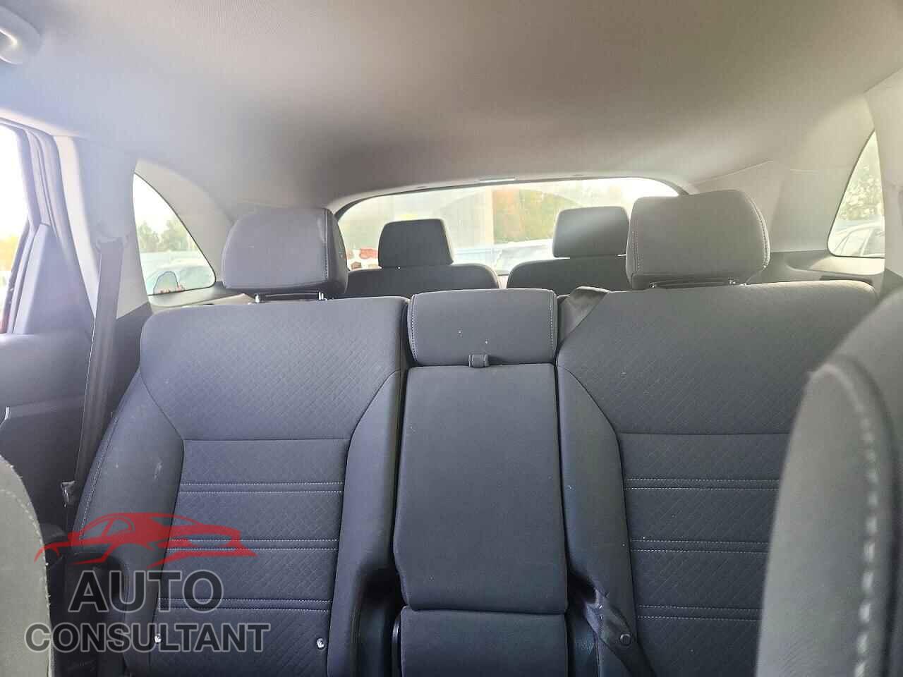 KIA SORENTO 2017 - 5XYPGDA54HG292477
