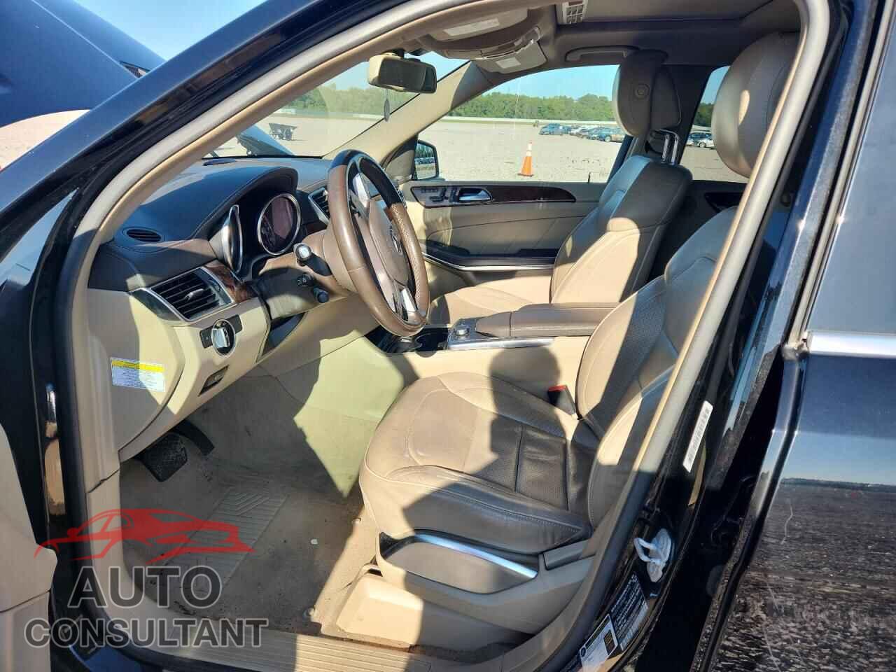 MERCEDES-BENZ GL-CLASS 2013 - 4JGDF7CE3DA211625