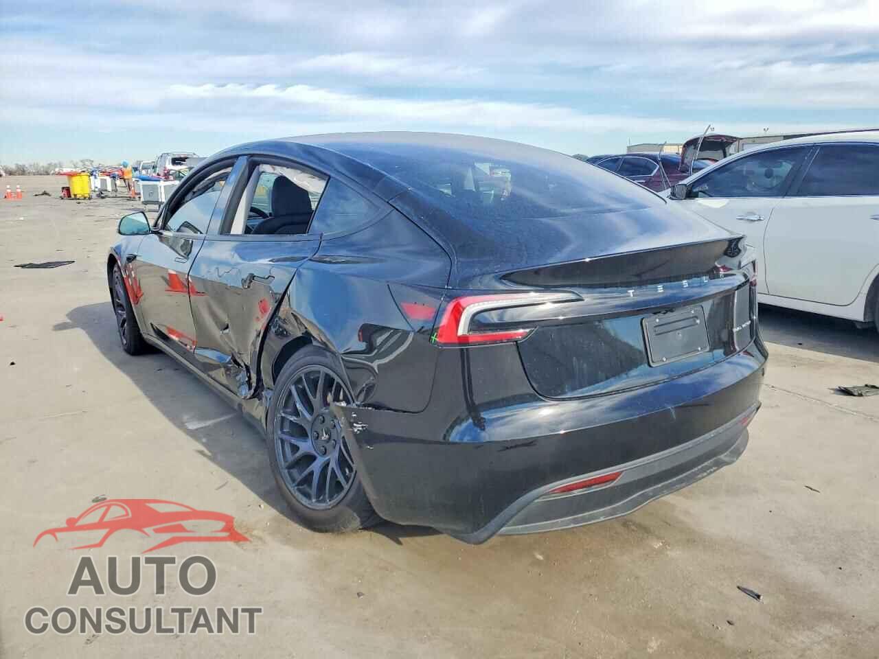 TESLA MODEL 3 2024 - 5YJ3E1EB9RF732849