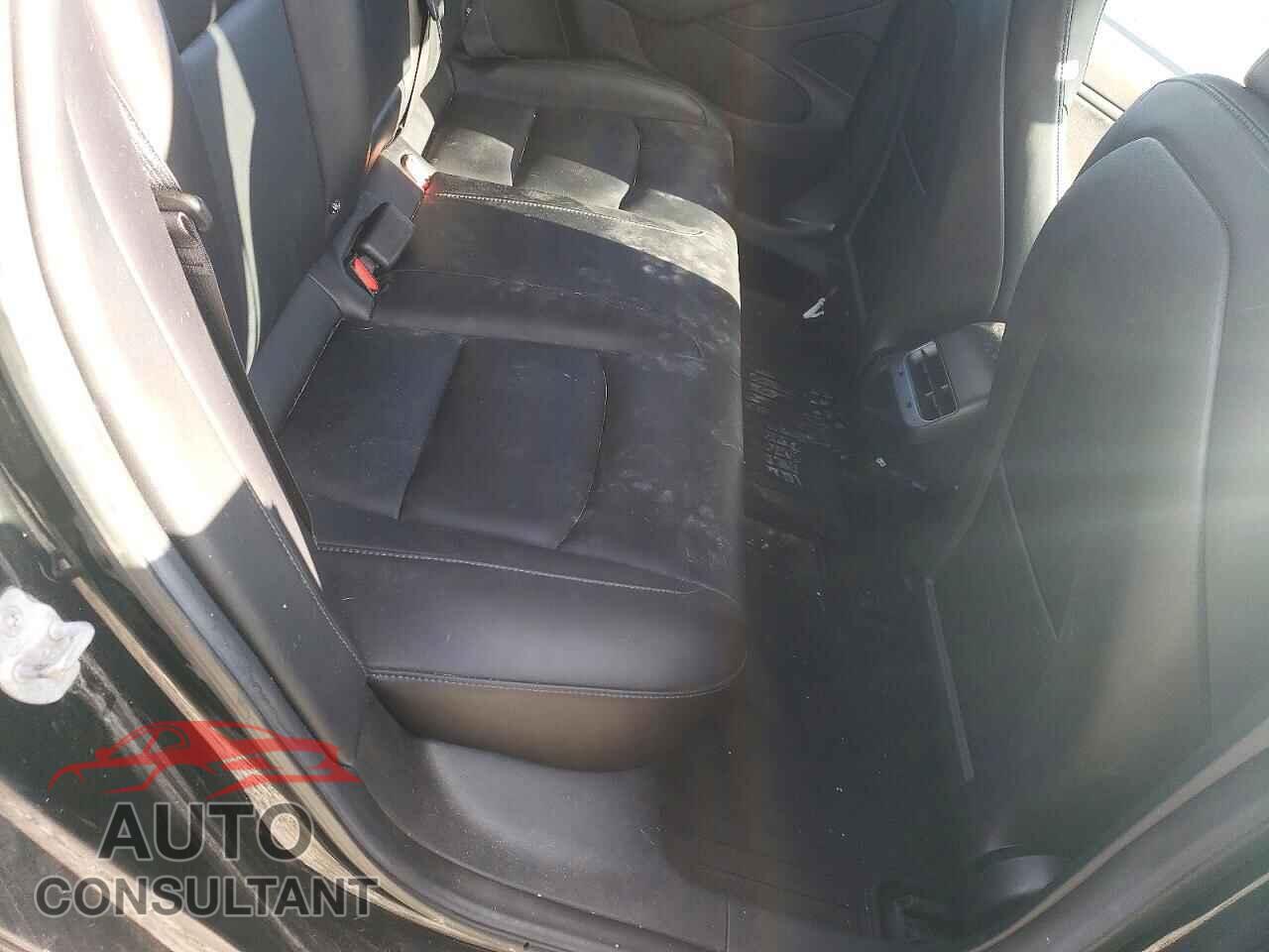 TESLA MODEL 3 2018 - 5YJ3E1EA4JF028358
