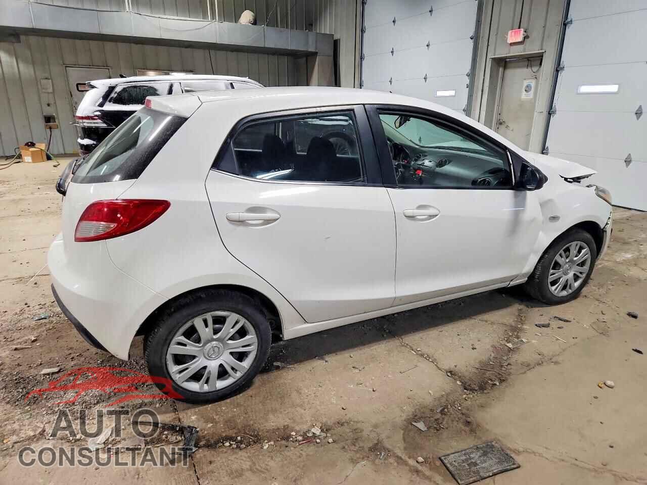 MAZDA 2 2014 - JM1DE1KY0E0183919
