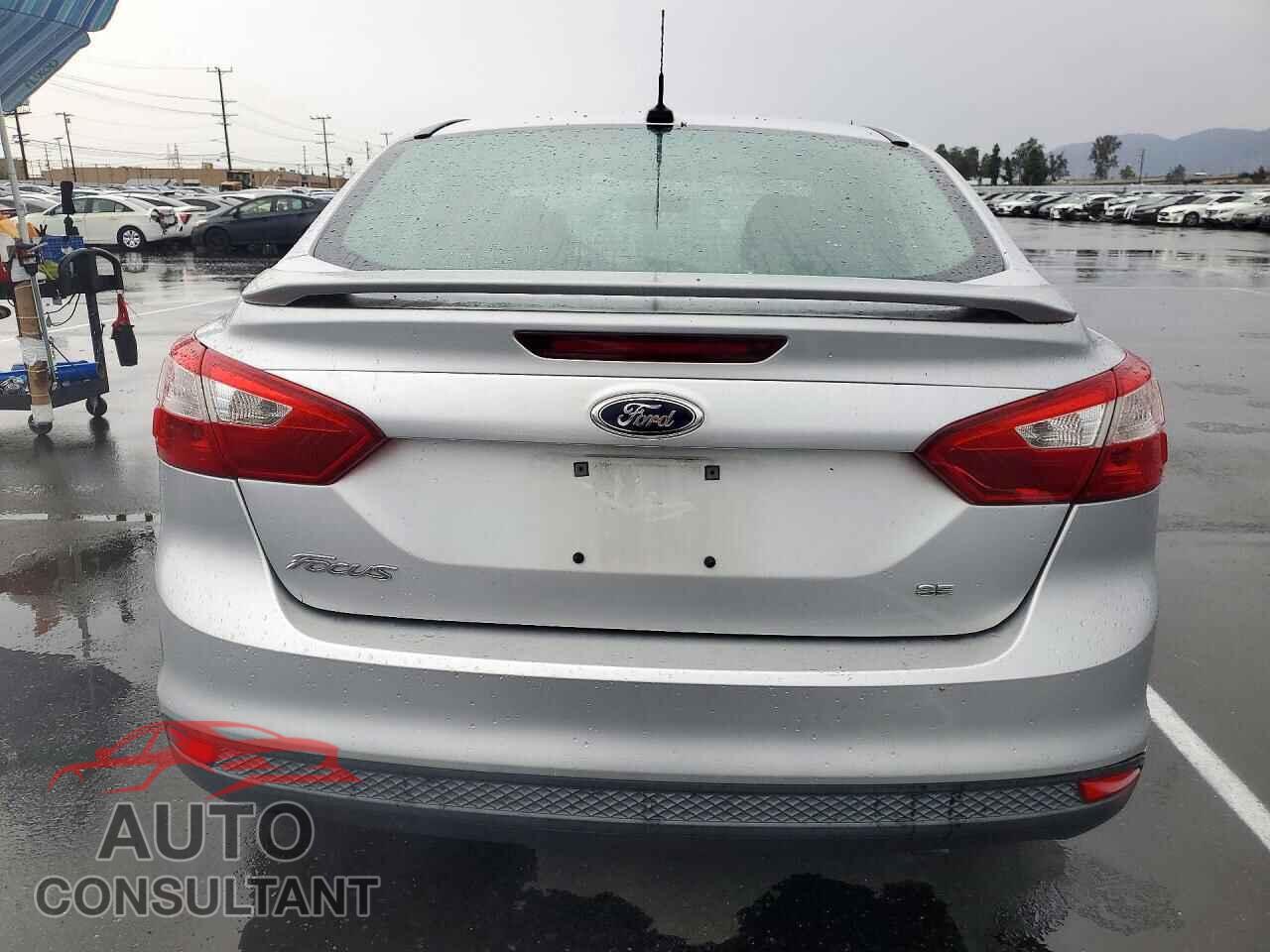 FORD FOCUS 2014 - 1FADP3F22EL342326