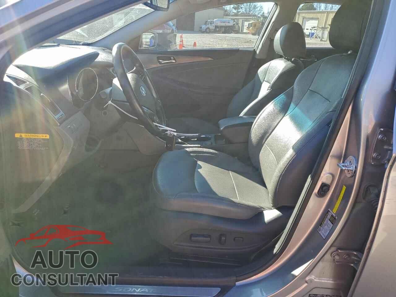 HYUNDAI SONATA 2014 - KMHEC4A48EA105016
