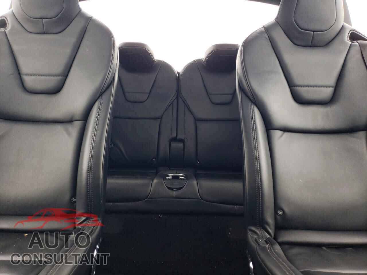 TESLA MODEL X 2017 - 5YJXCBE42HF051865