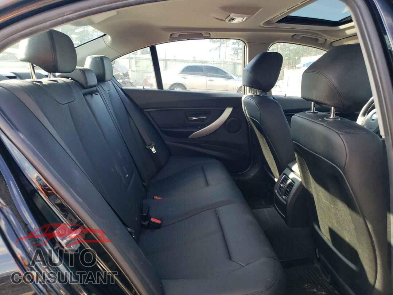 BMW 3 SERIES 2017 - WBA8A9C5XHK620413