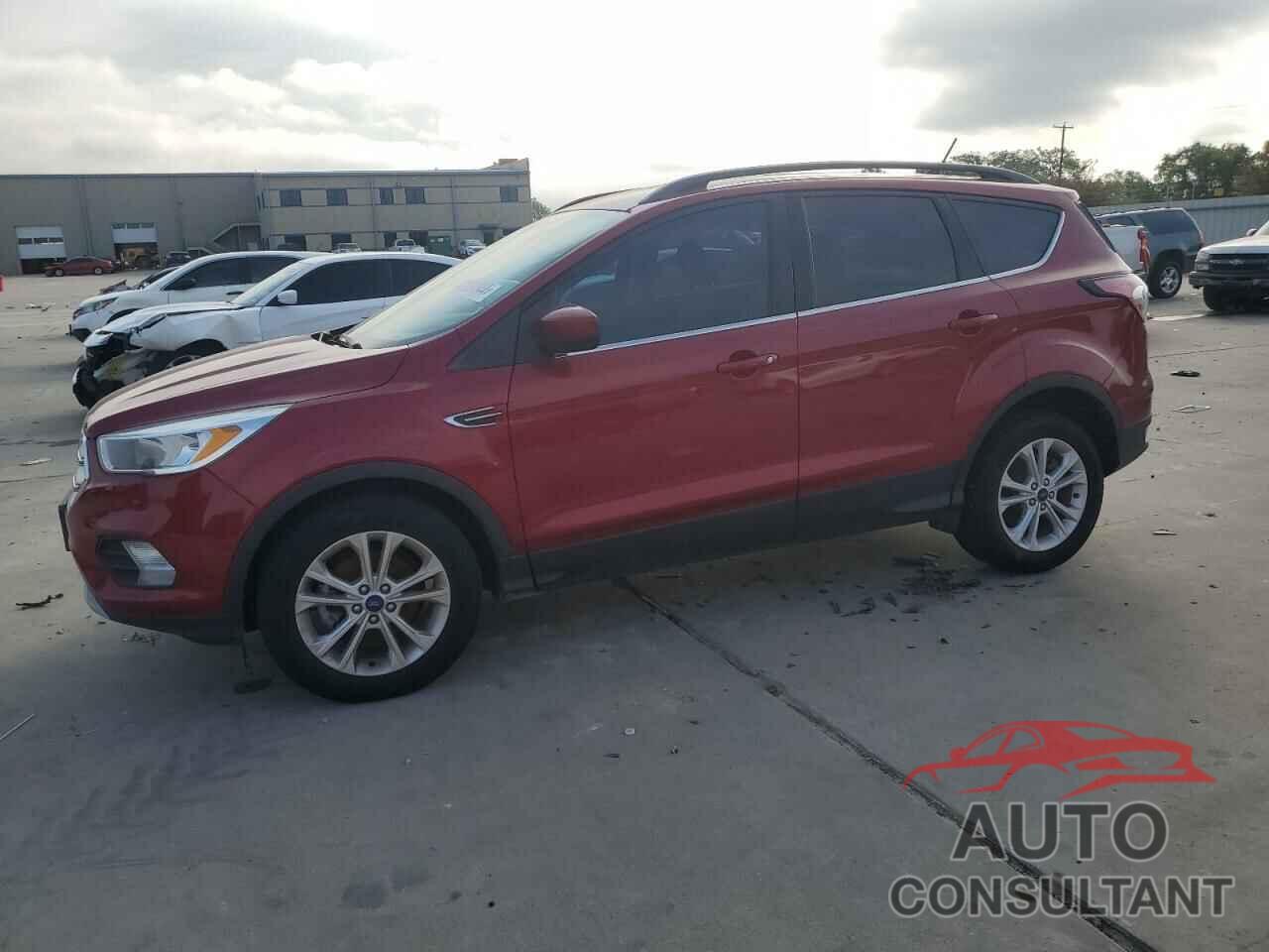 FORD ESCAPE 2018 - 1FMCU0GD7JUB24573