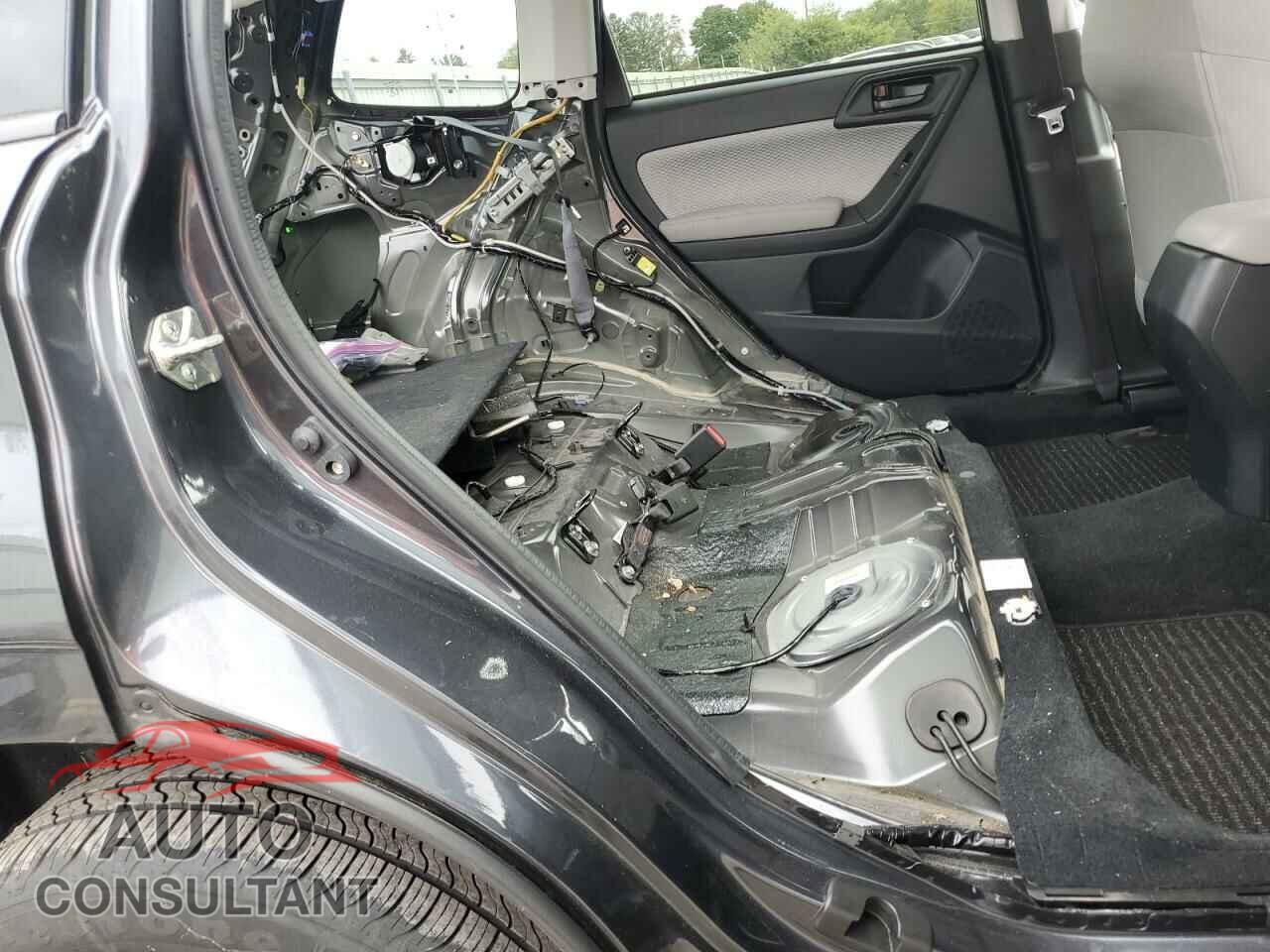 SUBARU FORESTER 2017 - JF2SJAGC0HH556965