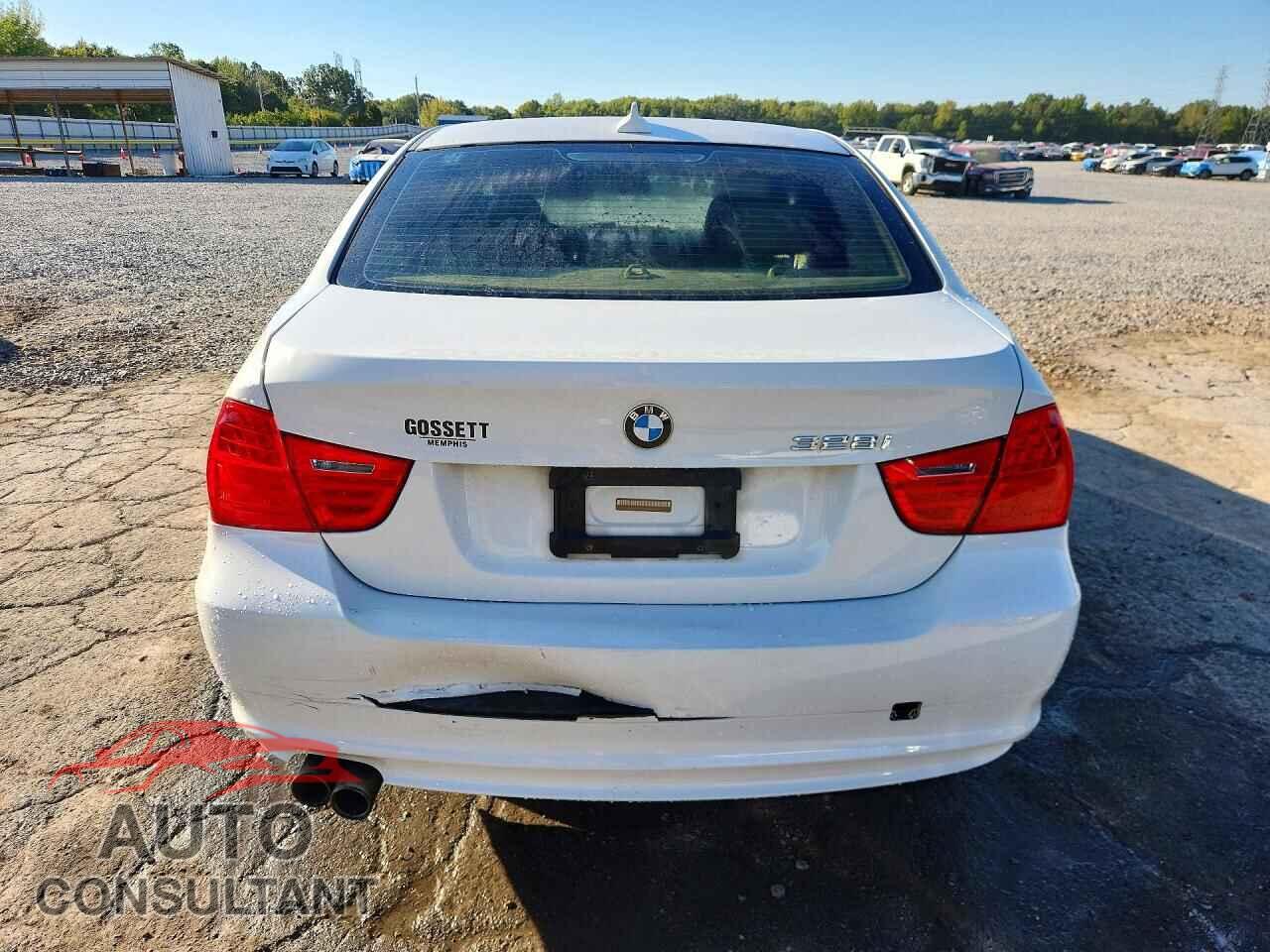 BMW 3 SERIES 2011 - WBAPH7G57BNM56727