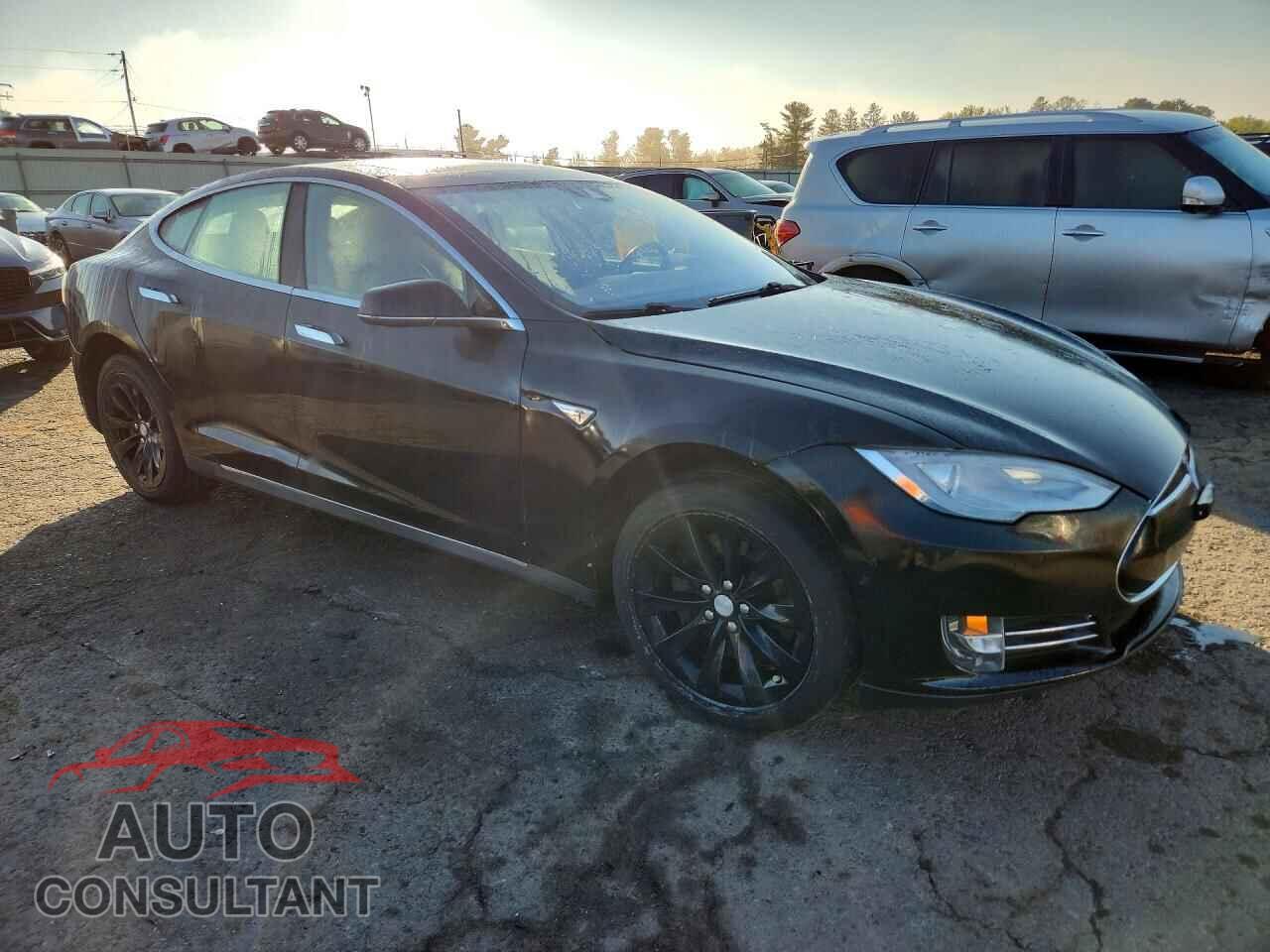 TESLA MODEL S 2015 - 5YJSA1H19FF082510