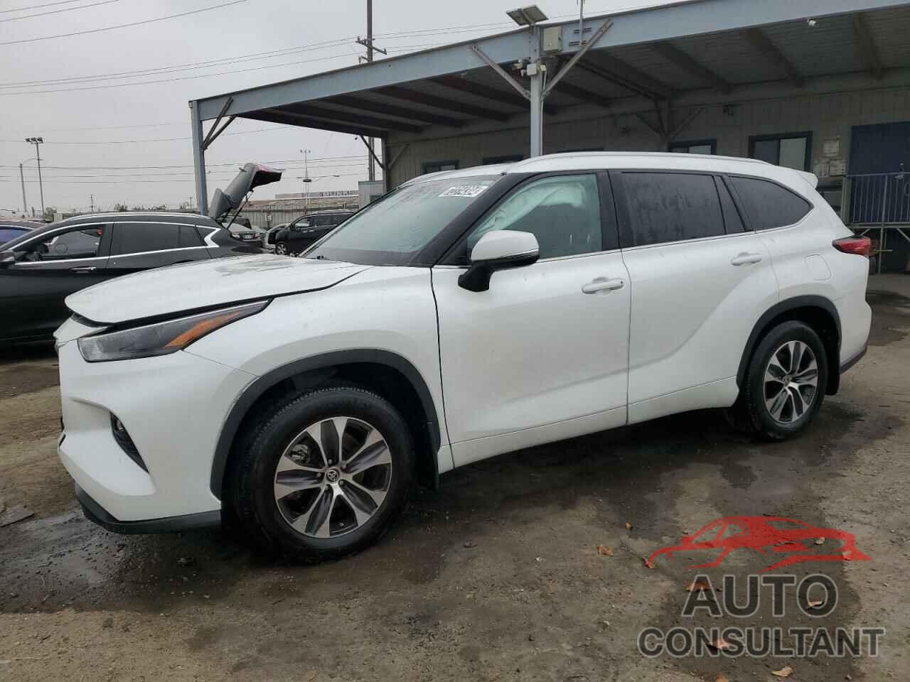 TOYOTA HIGHLANDER 2022 - 5TDHZRAH3NS547852