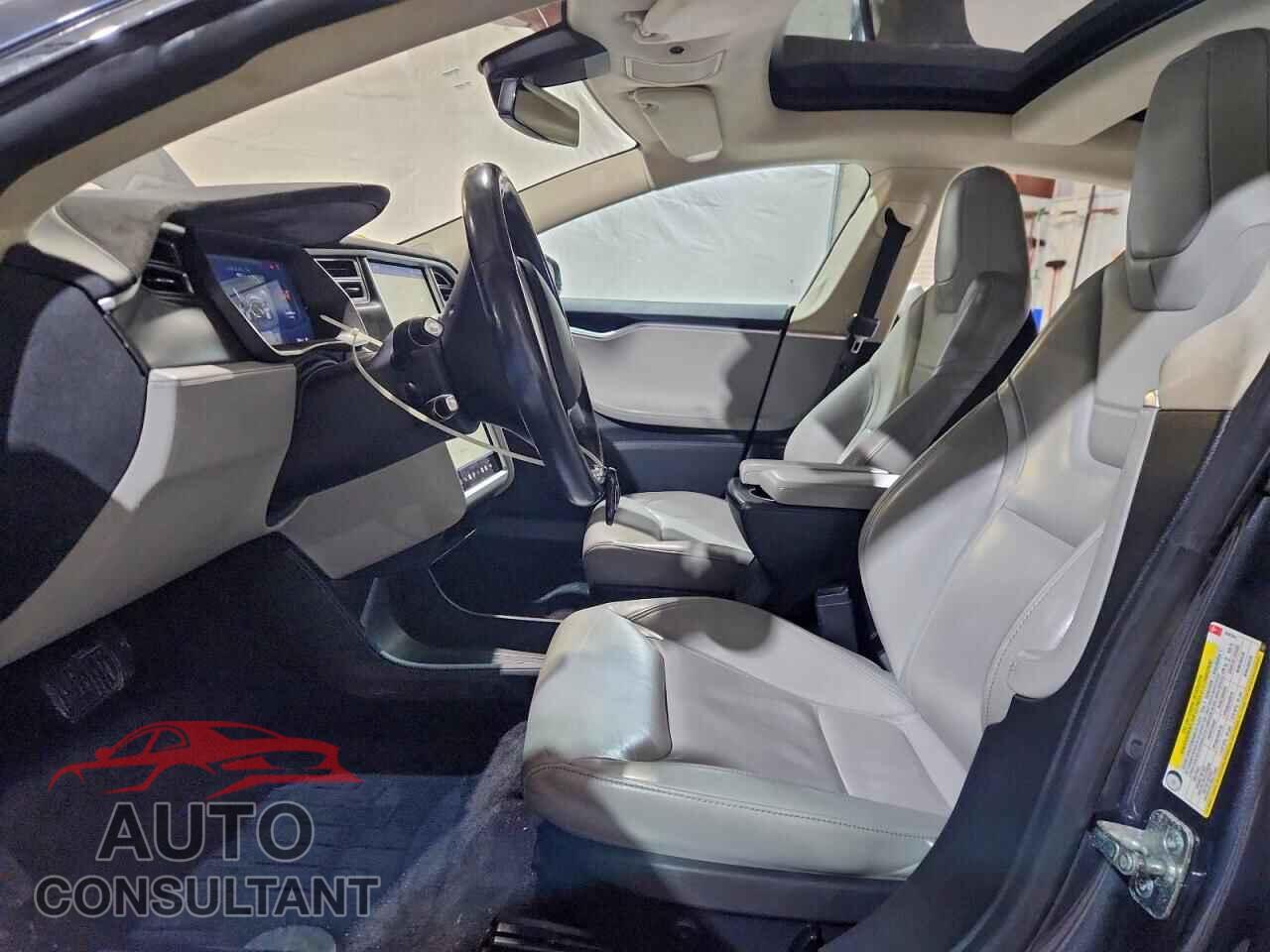 TESLA MODEL S 2015 - 5YJSA1H28FF094284
