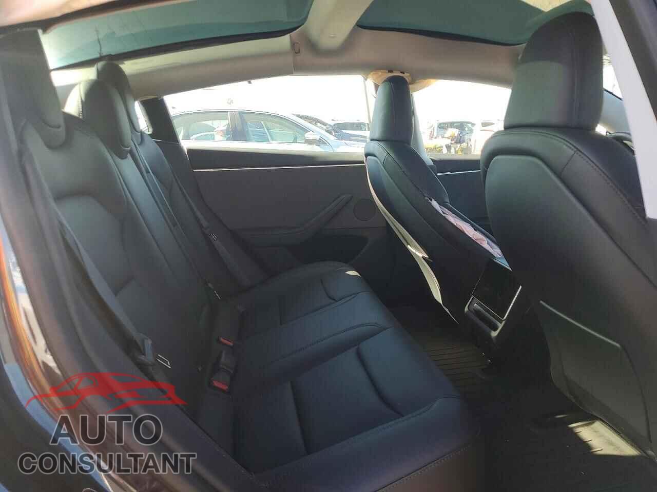 TESLA MODEL 3 2025 - 5YJ3E1EA8SF937270