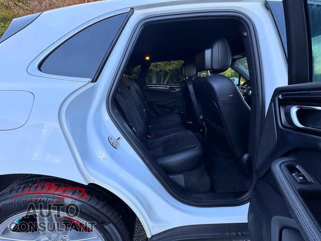 PORSCHE MACAN 2015 - WP1AB2A52FLB50430