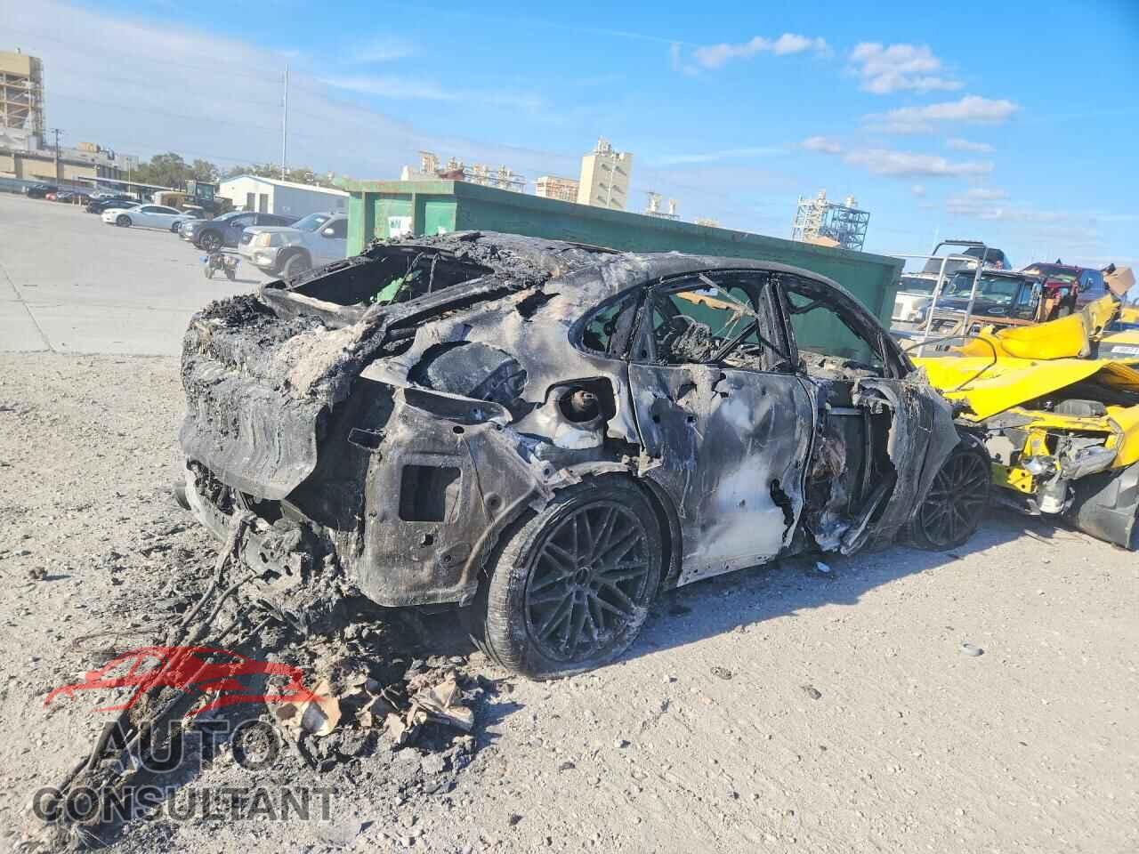 PORSCHE CAYENNE 2024 - WP1BM2AY1RDA71130