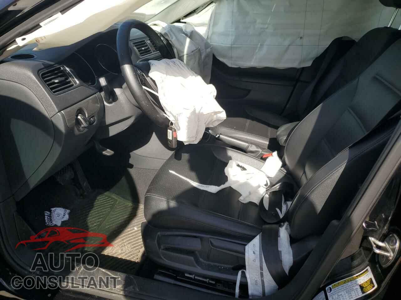 VOLKSWAGEN JETTA 2017 - 3VWDB7AJ8HM227972